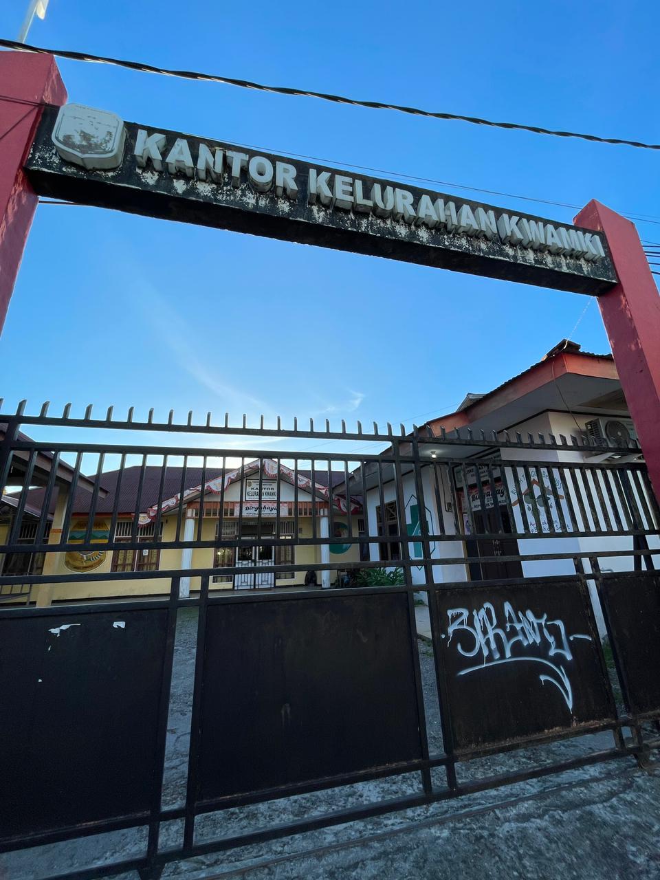 kantor kelurahan kwamki